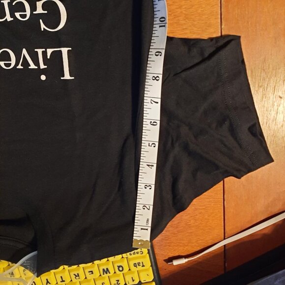 NEW ! Women T Shirt Thrivent "Live Generously" Graphic Heart Black Size M - Picture 6 of 8